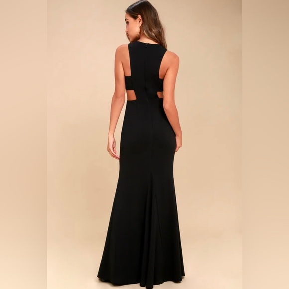 Lulu’s Loving Embrace black cutout maxi dress - Picture 2 of 4